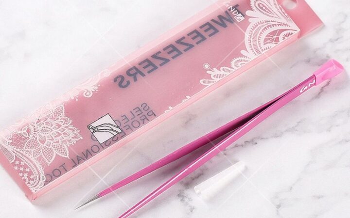 Double Head Nail Tweezer: Fall Nail Art Essentials