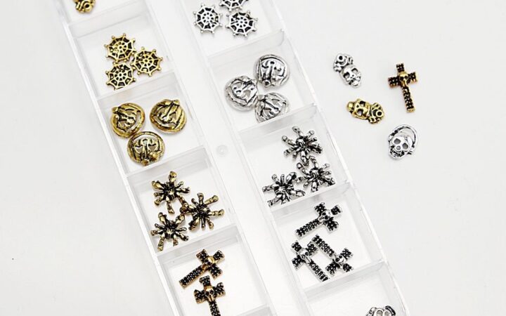 Metallic Skull Nail Charms: 36pcs Gold & Silver Set